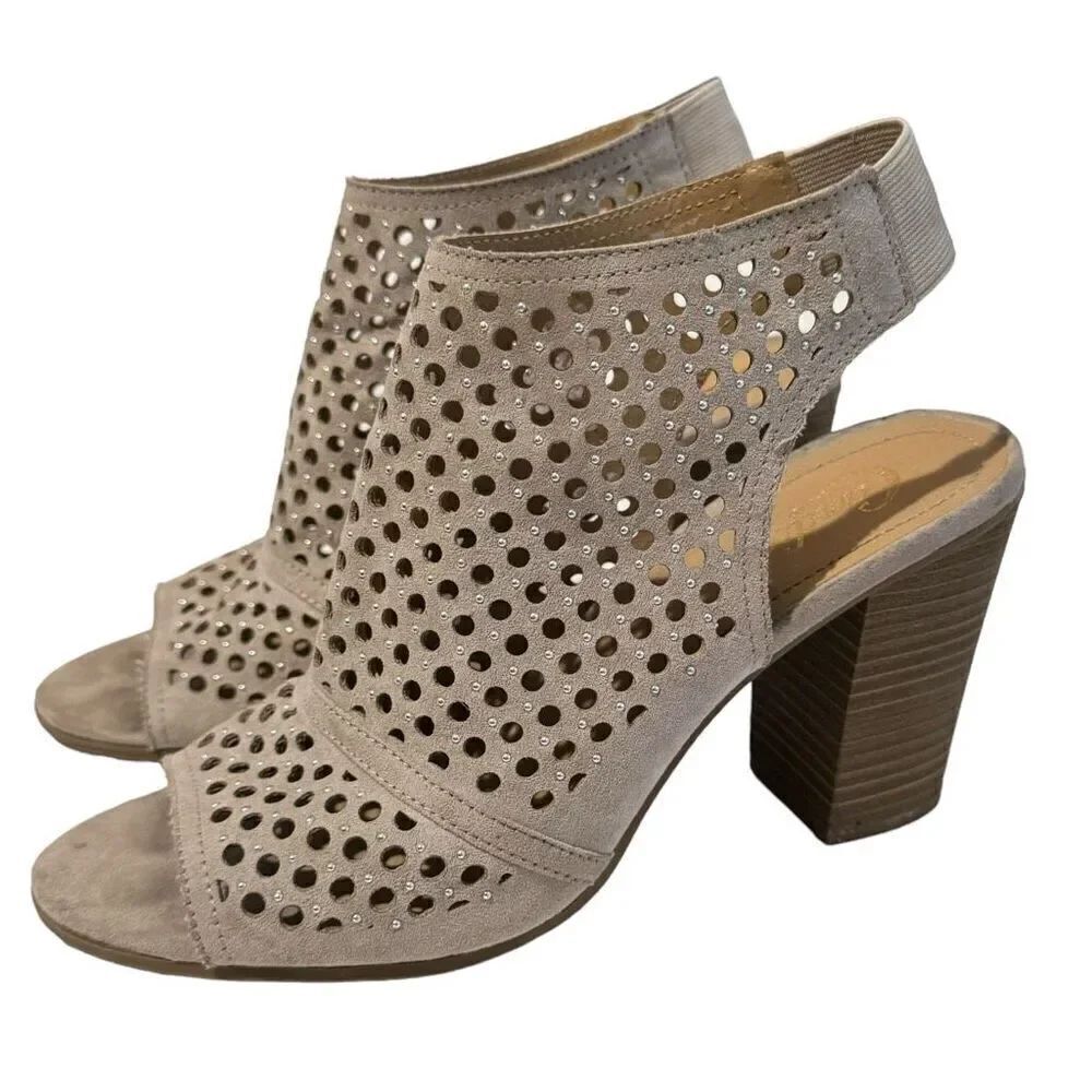 Candie’s Chickpea Open Toe Block Heel Boot Studded Cut Out Women’s Size 8.5